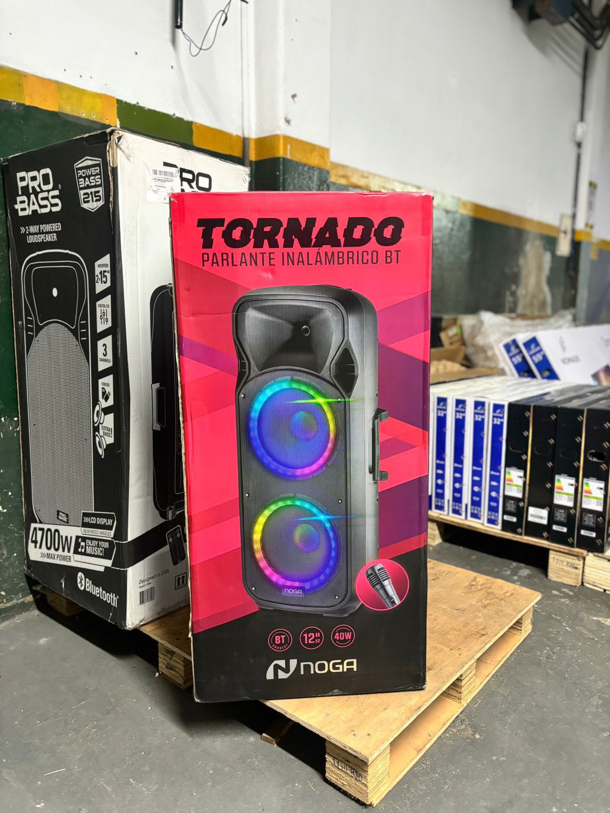 Parlante Torre Inalámbrico Noga Tornado - Doble 12" (40W RMS + Micrófono + Luces LED)